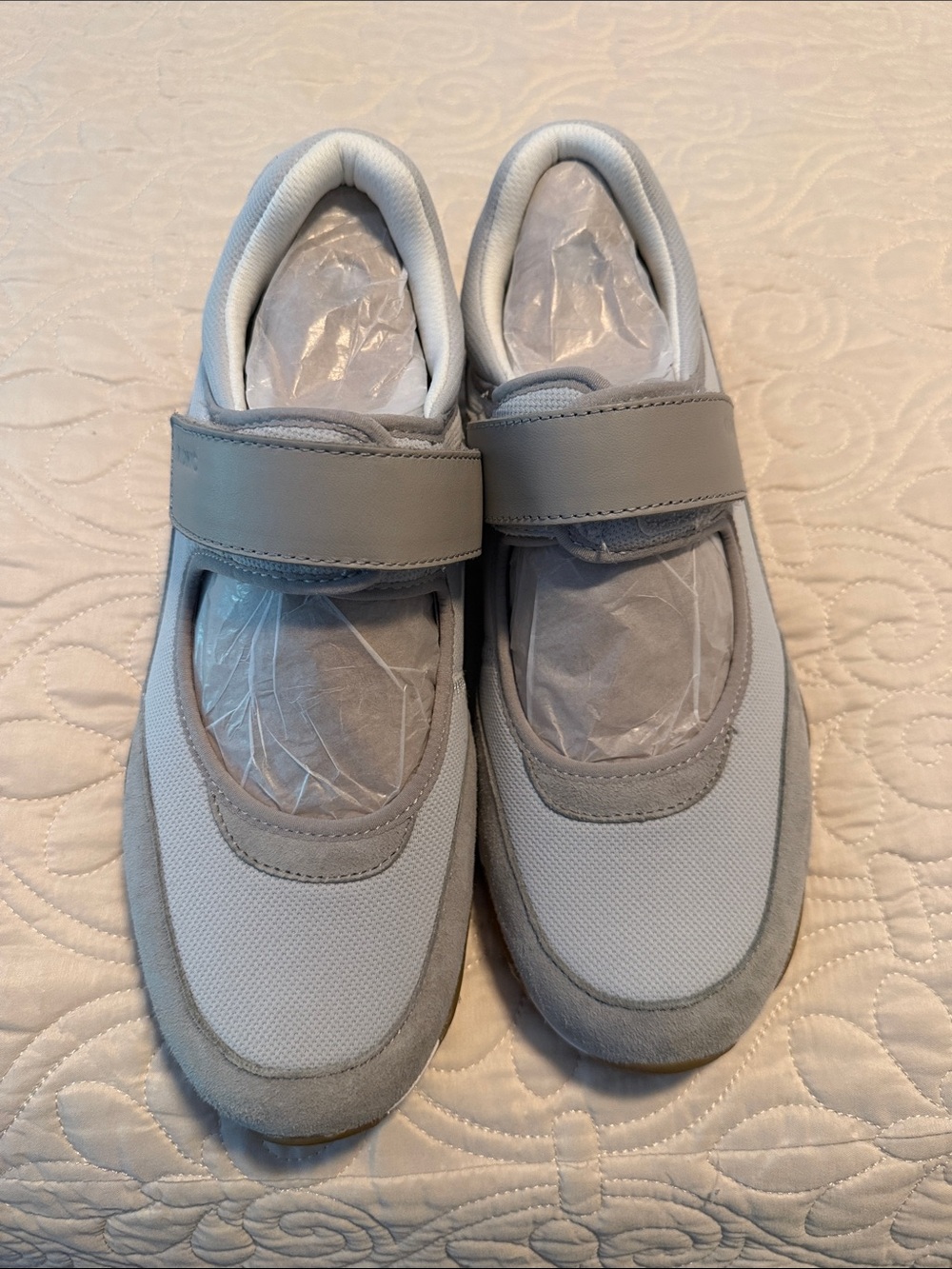 Vionic Women's Light Gray Athletic Mary Jane Sneakers